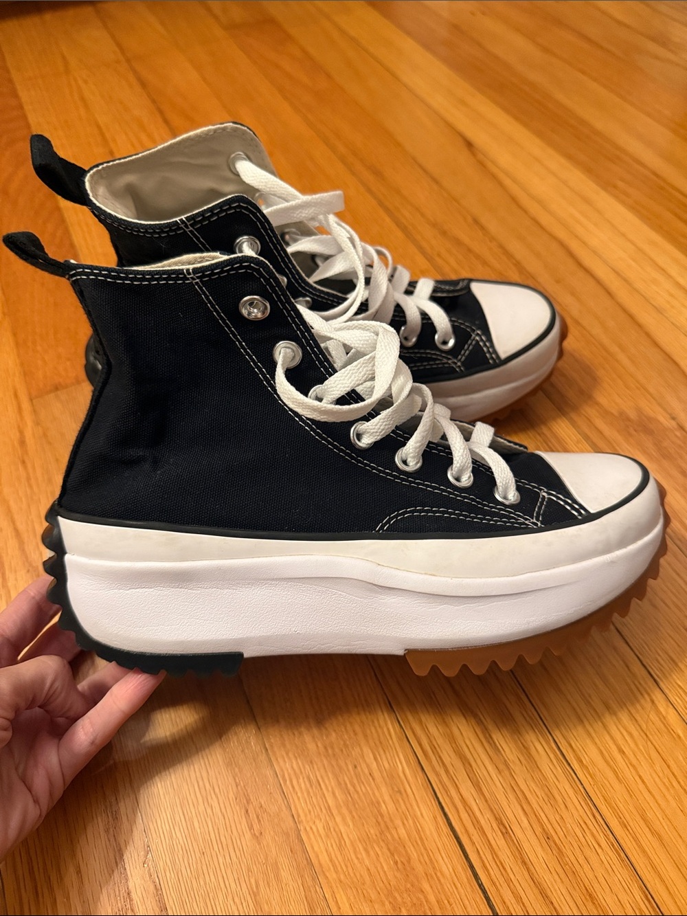 Converse Run Star Hike Womens size 7